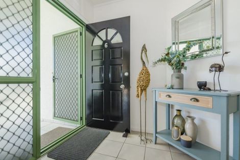 Photo of property in 6 Beachwater Grove, Paraparaumu Beach, Paraparaumu, 5032