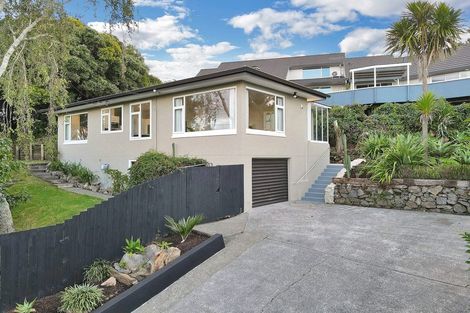 Photo of property in 2 Fairmount Road, Titirangi, Auckland, 0604