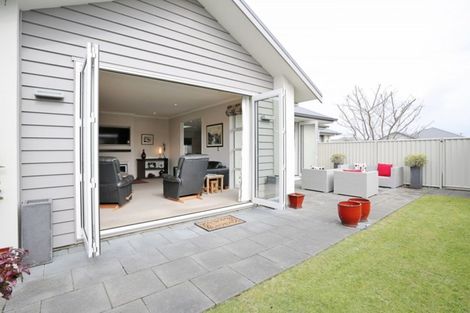 Photo of property in 10 Northside Drive, Waikiwi, Invercargill, 9810