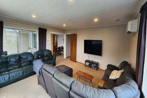 Photo of property in 52b Woodleigh Street, Frankleigh Park, New Plymouth, 4310