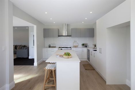 Photo of property in 3 Strowan Road, Strowan, Christchurch, 8052