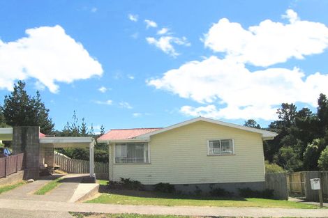 Photo of property in 50 Speargrass Grove, Timberlea, Upper Hutt, 5018