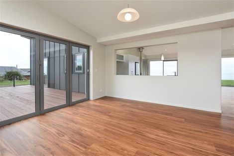 Photo of property in 31 Tunnel Beach Road, Blackhead, Dunedin, 9076