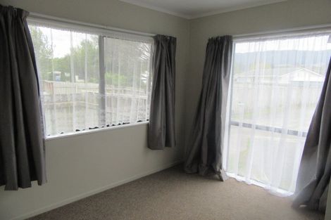 Photo of property in 31 Delaware Grove, Totara Park, Upper Hutt, 5018