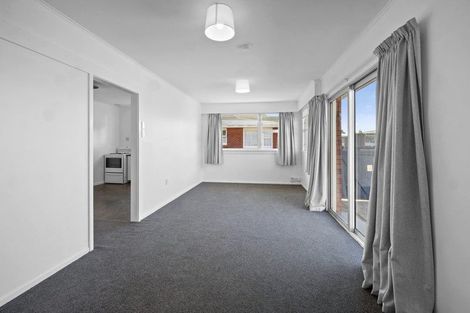 Photo of property in 1/306 Devon Street West, New Plymouth, 4310
