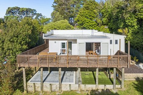 Photo of property in 261 Titirangi Road, Titirangi, Auckland, 0604