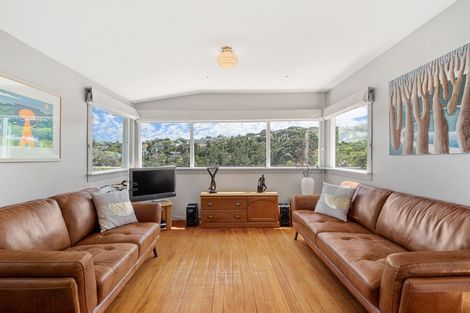 Photo of property in 91 Island Bay Road, Beach Haven, Auckland, 0626