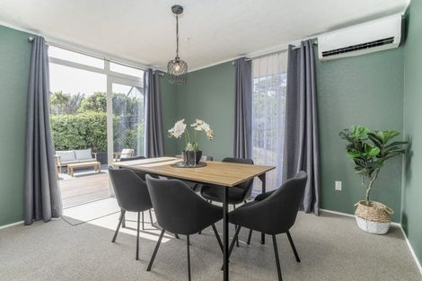 Photo of property in 65 Cunliffe Street, Churton Park, Wellington, 6037