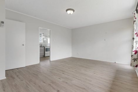 Photo of property in 2/9 Wells Road, Bucklands Beach, Auckland, 2012