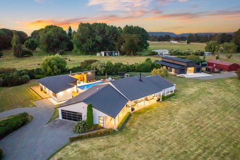 Photo of property in 210 Wards Line, Morison Bush, Greytown, 5794