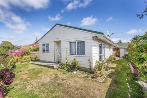 Photo of property in 3/61 Main Road, Titahi Bay, Porirua, 5022