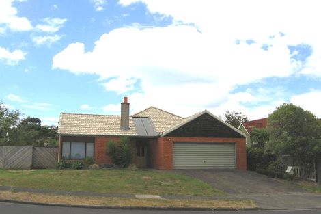 Photo of property in 34 Manutara Avenue, Forrest Hill, Auckland, 0620