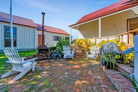 Photo of property in 38 Victoria Street, Patea, 4520