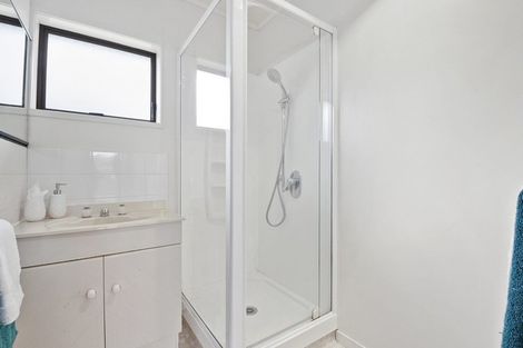 Photo of property in 2/31 Ti Nana Crescent, Henderson, Auckland, 0610