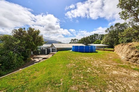 Photo of property in 6 Mayfair Place, Tawa, Wellington, 5028