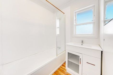 Photo of property in 2 Belgrave Place, Papakura, 2110