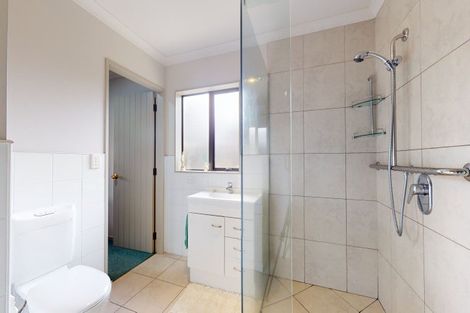 Photo of property in 112 Weraroa Road, Levin, 5510