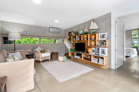 Photo of property in 5 Harbour View Road, Point Wells, Warkworth, 0986