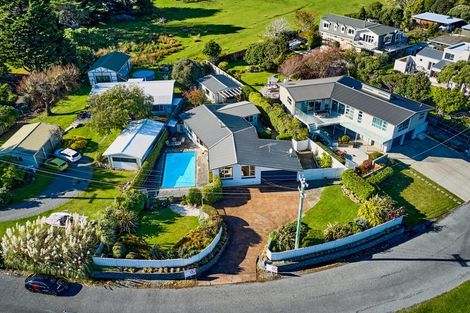 Photo of property in 7 Motukaraka Point, Pauatahanui, Porirua, 5381
