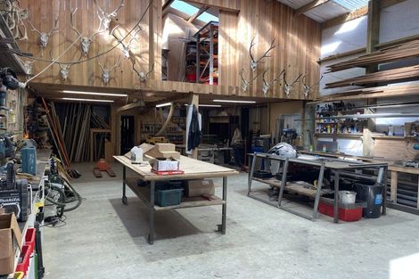 Photo of property in 977 Makara Road, Makara Beach, Karori, 6972