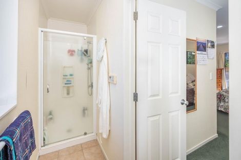 Photo of property in 5 Palm Grove Drive, Western Heights, Hamilton, 3200