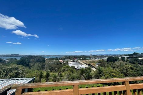 Photo of property in 82a Mokoia Road, Birkenhead, Auckland, 0626
