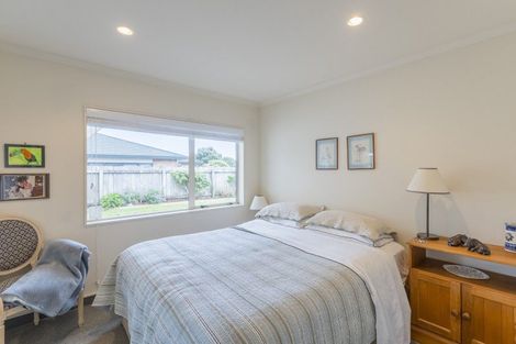 Photo of property in 100 Michael Road, Paraparaumu Beach, Paraparaumu, 5032