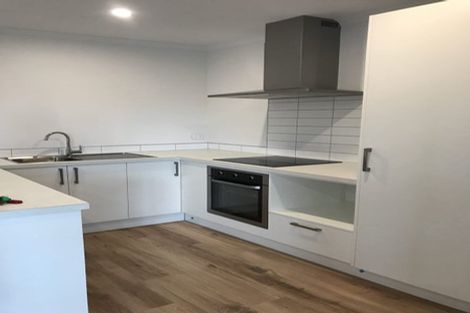 Photo of property in 10/71 Hobsonville Road, Hobsonville, Auckland, 0616