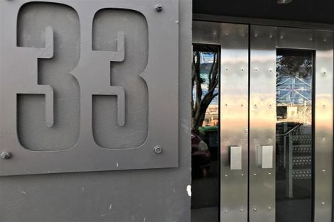 Photo of property in 33 Sale Street, Cockle Bay, Auckland, 2014