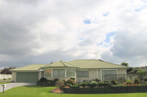 Photo of property in 110 Russley Drive, Mount Maunganui, 3116