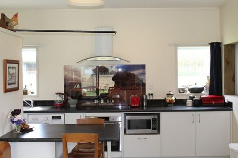 Photo of property in 39 Laws Road, Dannevirke, 4972