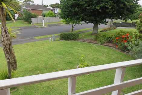 Photo of property in 1b Cairngorm Place, Highland Park, Auckland, 2010