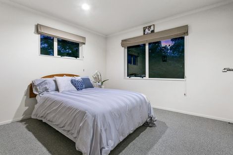 Photo of property in 18 Te Wharau Drive, Greenhithe, Auckland, 0632