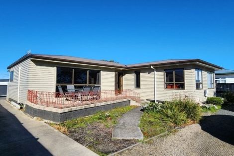 Photo of property in 31 Collins Road, Melville, Hamilton, 3206