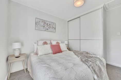 Photo of property in 1/11 Glenfern Road, Mellons Bay, Auckland, 2014