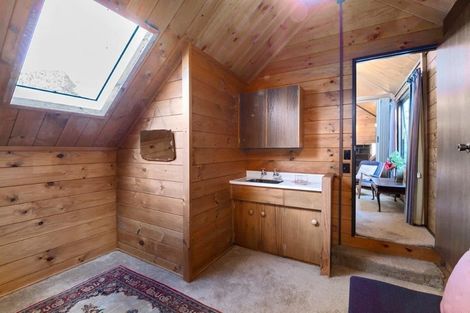 Photo of property in 37 Greenaway Road, Waikanae, 5036