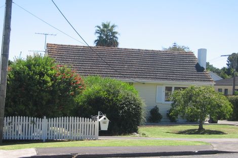 Photo of property in 1/25 Stanley Avenue, Milford, Auckland, 0620