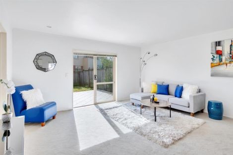 Photo of property in 10 Gina Avenue, Ranui, Auckland, 0612