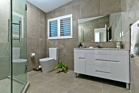 Photo of property in 16 Toia Lane, Silverdale, 0932