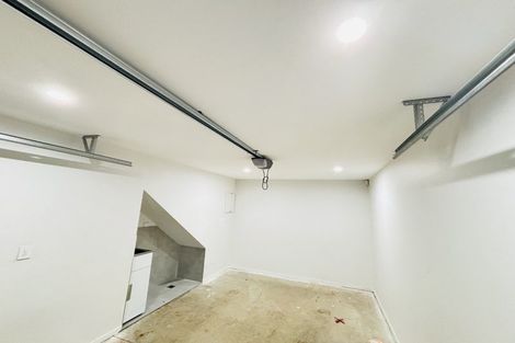 Photo of property in 2/2 Smiths Avenue, Papakura, 2110