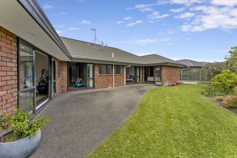 Photo of property in 2 Masefield Terrace, Kelvin Grove, Palmerston North, 4414