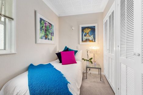 Photo of property in Dorchester Apartments, 144 Oriental Parade, Oriental Bay, Wellington, 6011