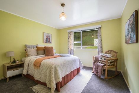 Photo of property in 292a Main Road, Tawa, Wellington, 5028