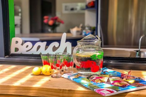 Photo of property in 26 Eruini Street, Waikanae Beach, Waikanae, 5036