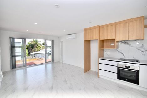 Photo of property in 298f Sunset Road, Windsor Park, Auckland, 0632