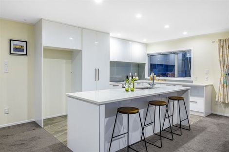 Photo of property in 5 Maxwelton Drive, Mairangi Bay, Auckland, 0630