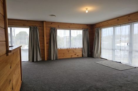 Photo of property in 1-1a Jackson Terrace, Ranui, Porirua, 5024