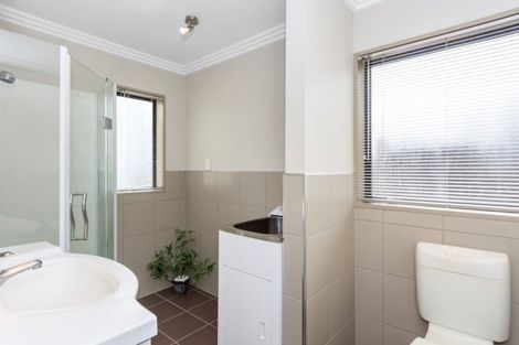 Photo of property in 2/190 Devonport Road, Tauranga, 3110