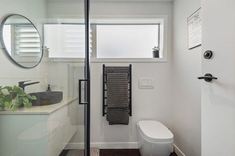 Photo of property in 1/2a Earnoch Avenue, Takapuna, Auckland, 0622