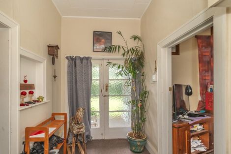 Photo of property in 156 Arapaepae Road, Levin, 5510